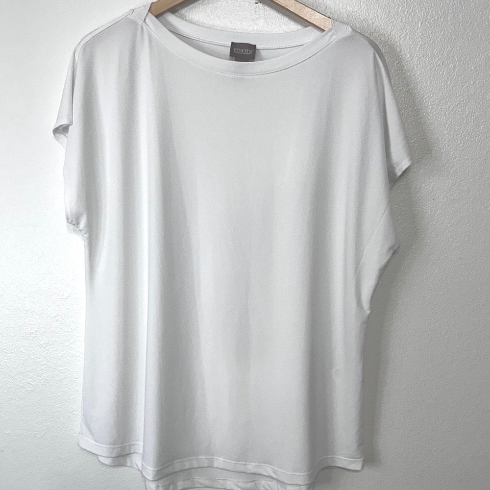 Chico's White Short Sleeve Crewneck Tee